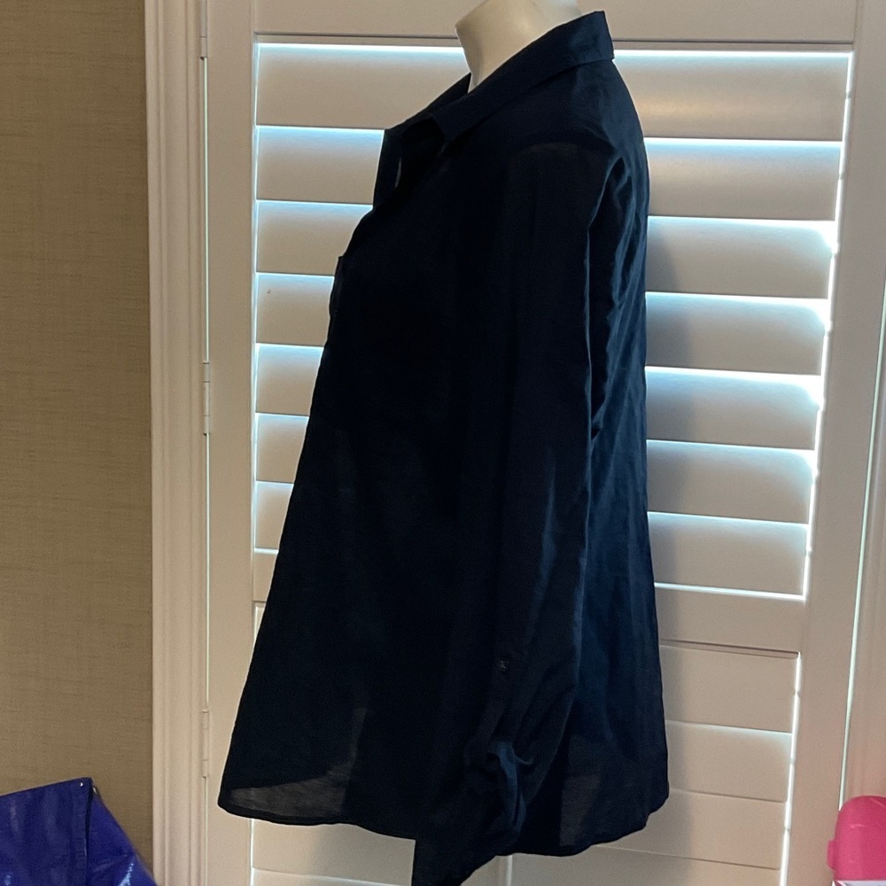 Ann Taylor Women's Black Button-Down Shirt - Picture 5 of 7